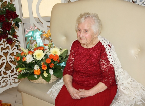 Ветеран Великой Отечественной войны Мария Ненахова отметила 100-летие